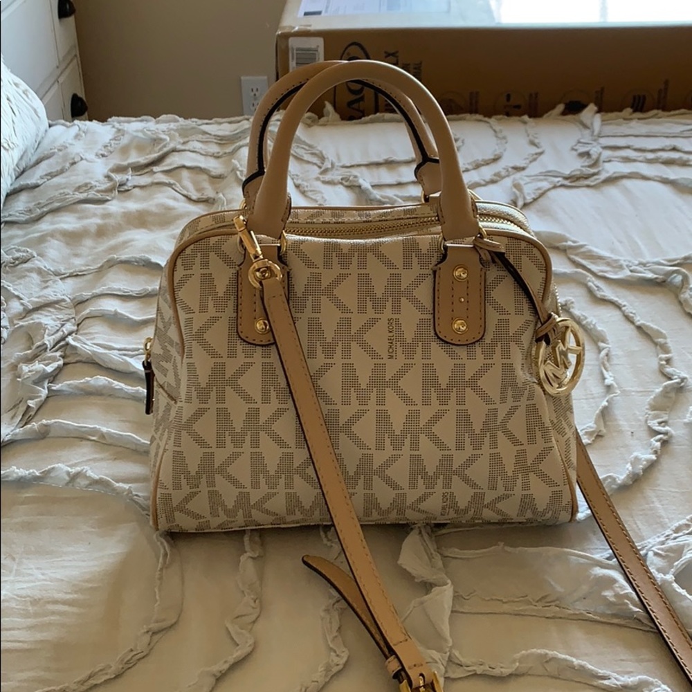 Michael Kors Crossbody